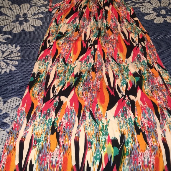 Women’s Dress - Picture 2 of 4